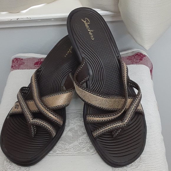 skechers wedge shoes